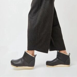 No. 6 Low Shearling Clog Boot Java Dark Brown